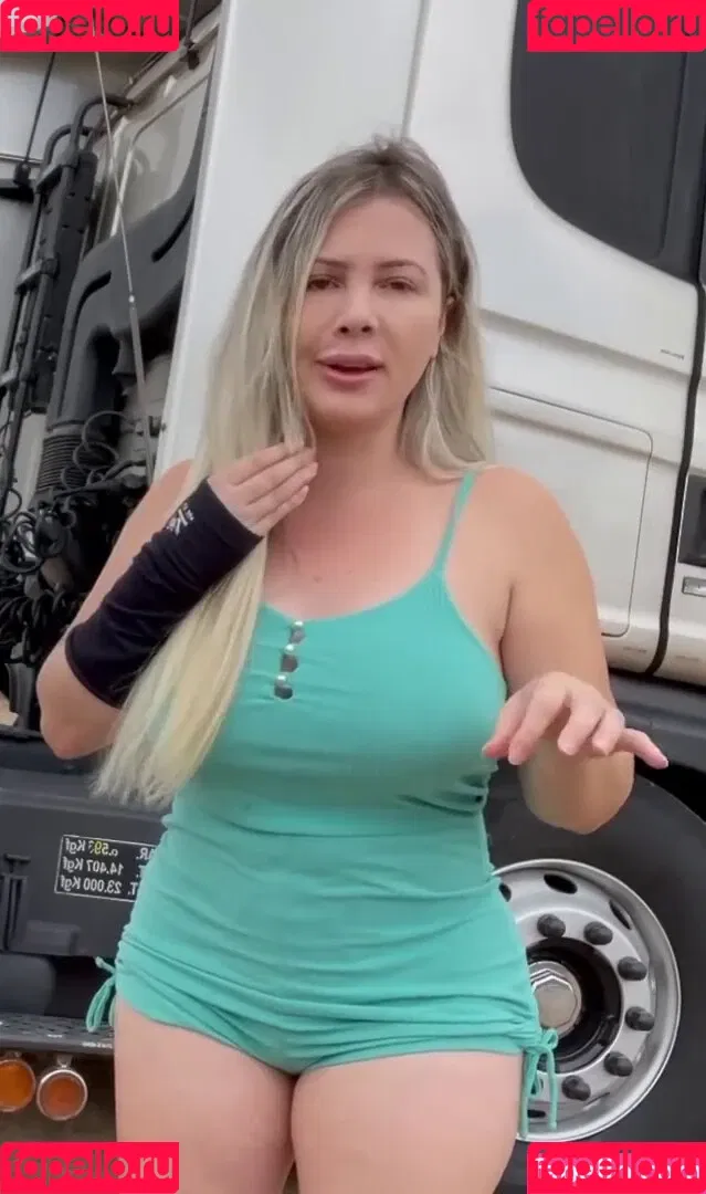 Aline Füchter Ouriques Onlyfans Photo Gallery 