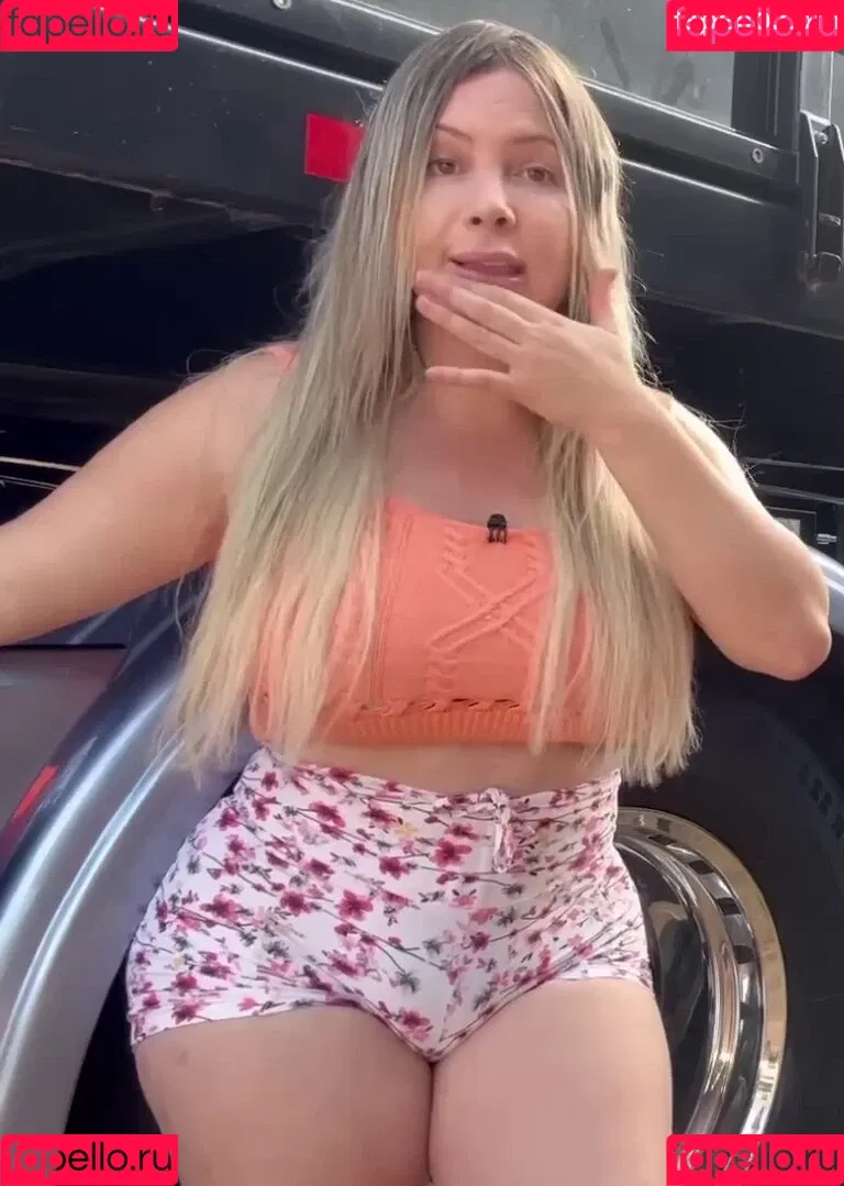 Aline Füchter Ouriques Onlyfans Photo Gallery 