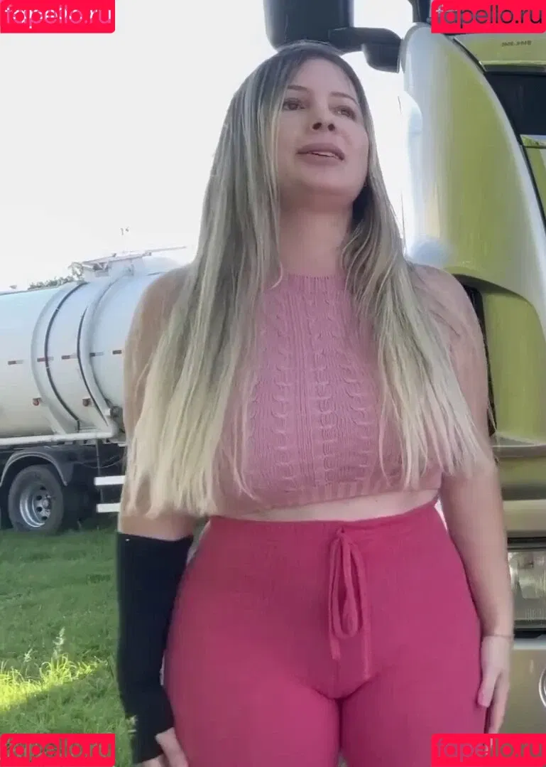 Aline Füchter Ouriques Onlyfans Photo Gallery 
