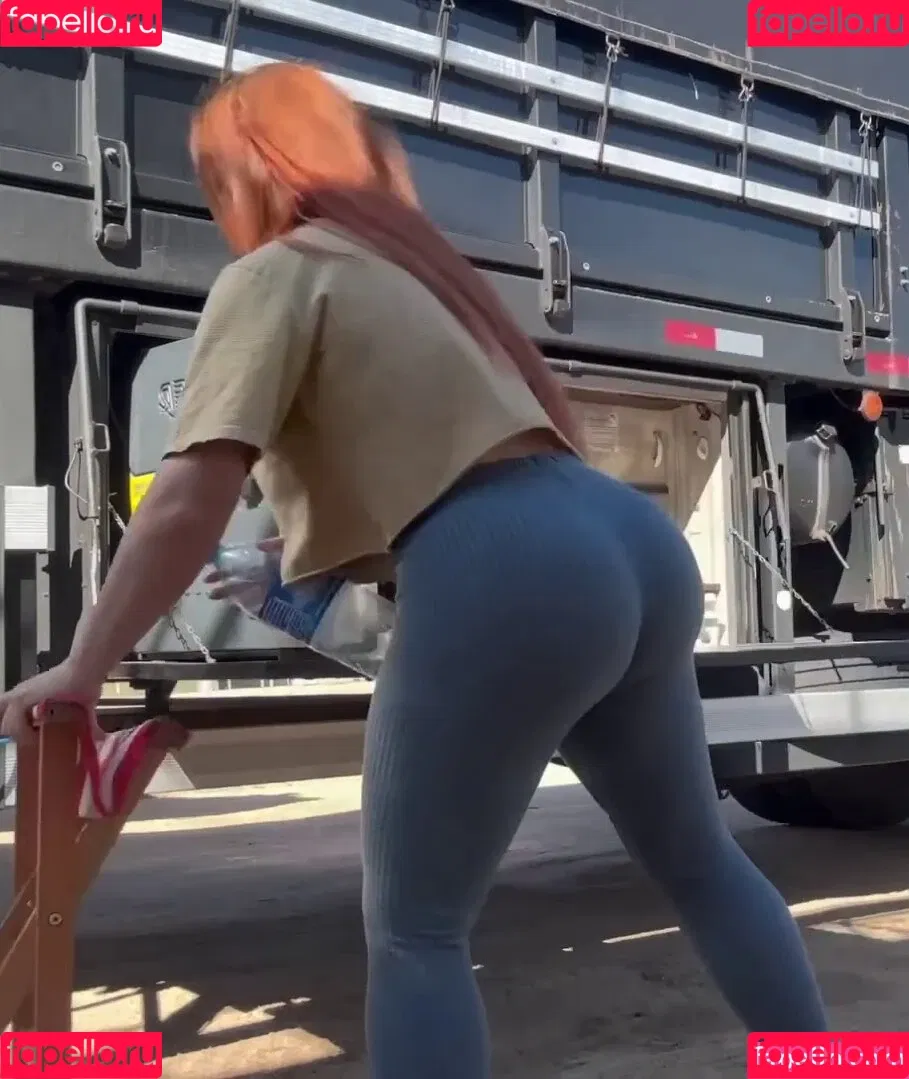 Aline Füchter Ouriques Onlyfans Photo Gallery 