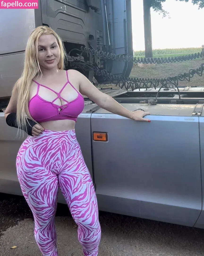 Aline Füchter Ouriques Onlyfans Photo Gallery 