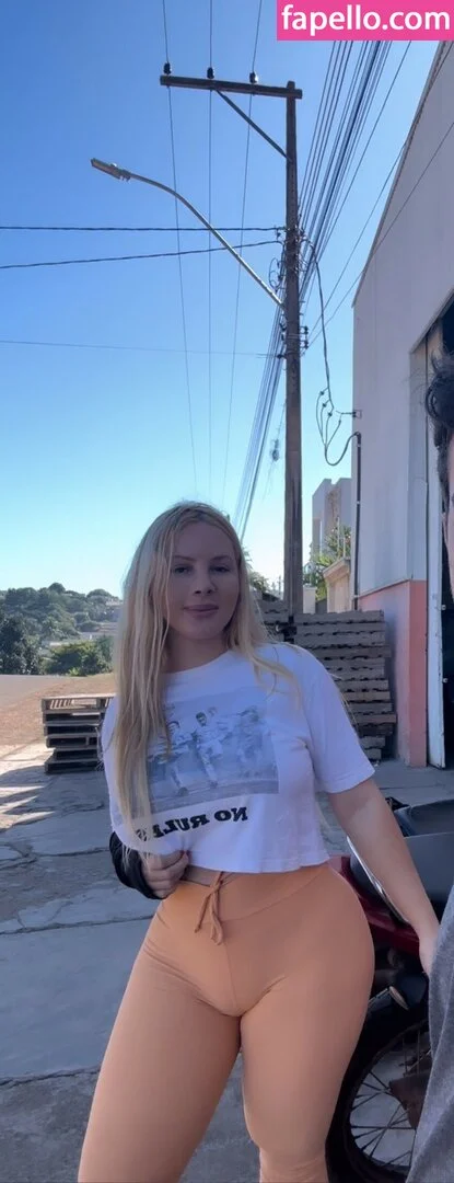 Aline Füchter Ouriques Onlyfans Photo Gallery 