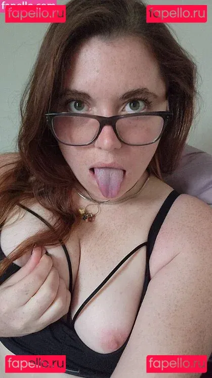 IsSheABrat Onlyfans Photo Gallery 