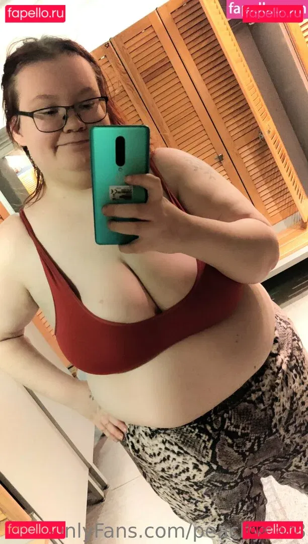 peachycat8 Onlyfans Photo Gallery 