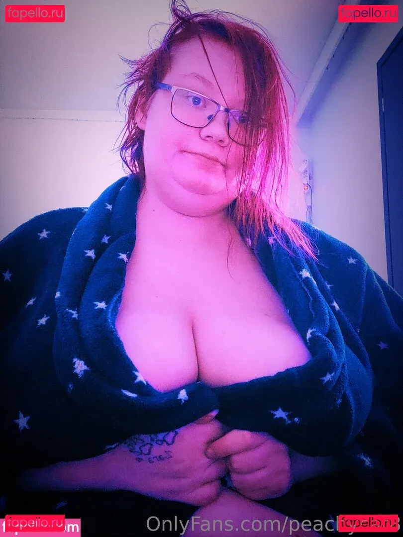 peachycat8 Onlyfans Photo Gallery 