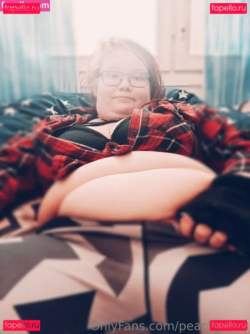 peachycat8 Onlyfans Photo Gallery 