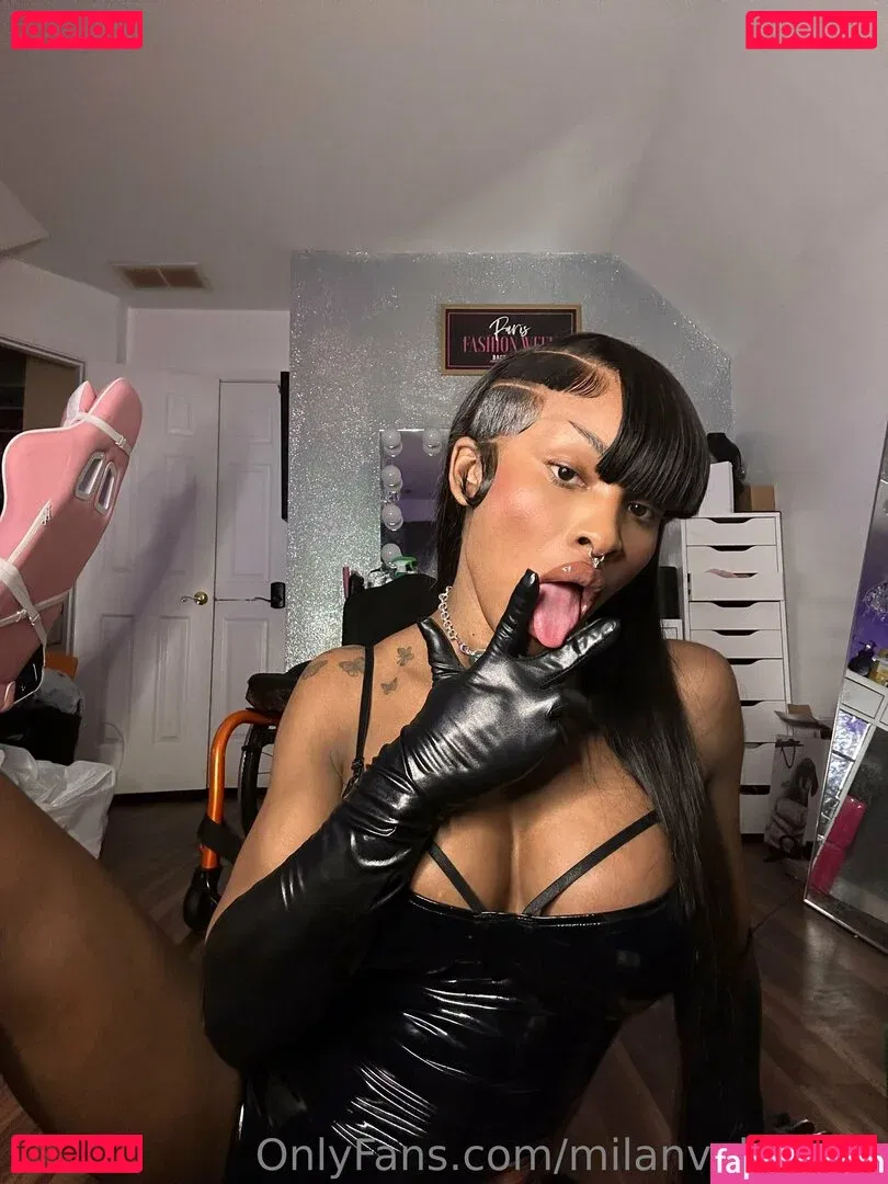 milanvalentine Onlyfans Photo Gallery 