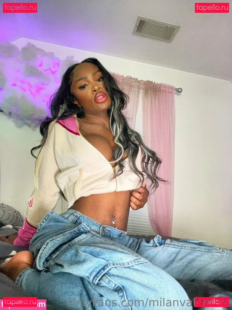 milanvalentine Onlyfans Photo Gallery 