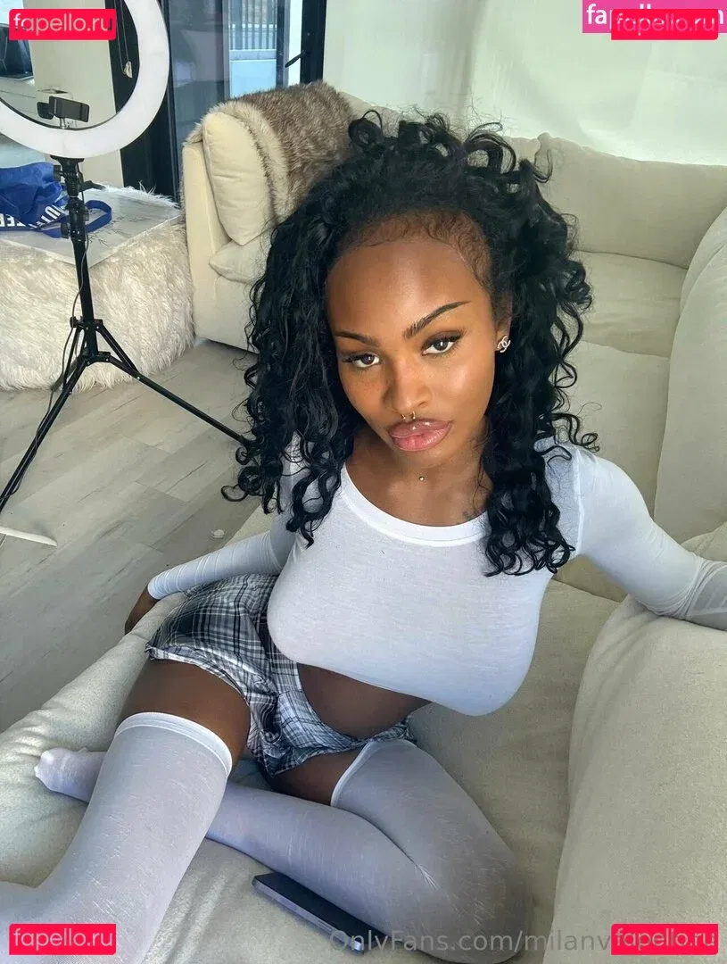 milanvalentine Onlyfans Photo Gallery 