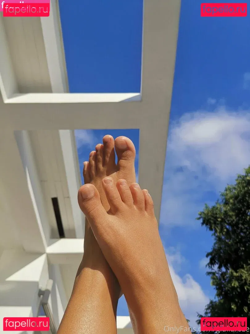 Saya Roze Onlyfans Photo Gallery 