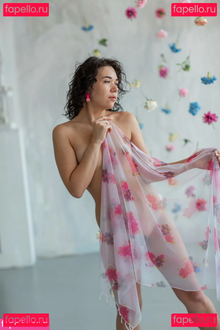 Oxana Gromova Onlyfans Photo Gallery 