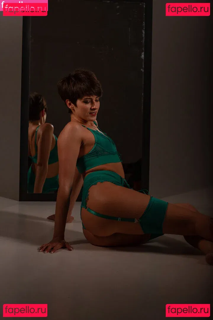 Oxana Gromova Onlyfans Photo Gallery 