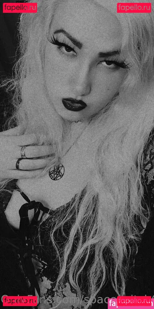 spacevvitch666 Onlyfans Photo Gallery 
