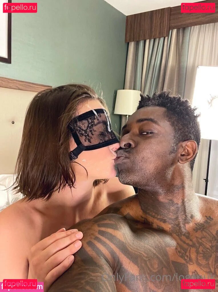 loganuk Onlyfans Photo Gallery 