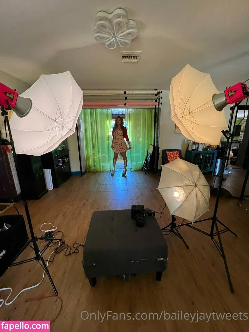 baileyjaytweets Onlyfans Photo Gallery 