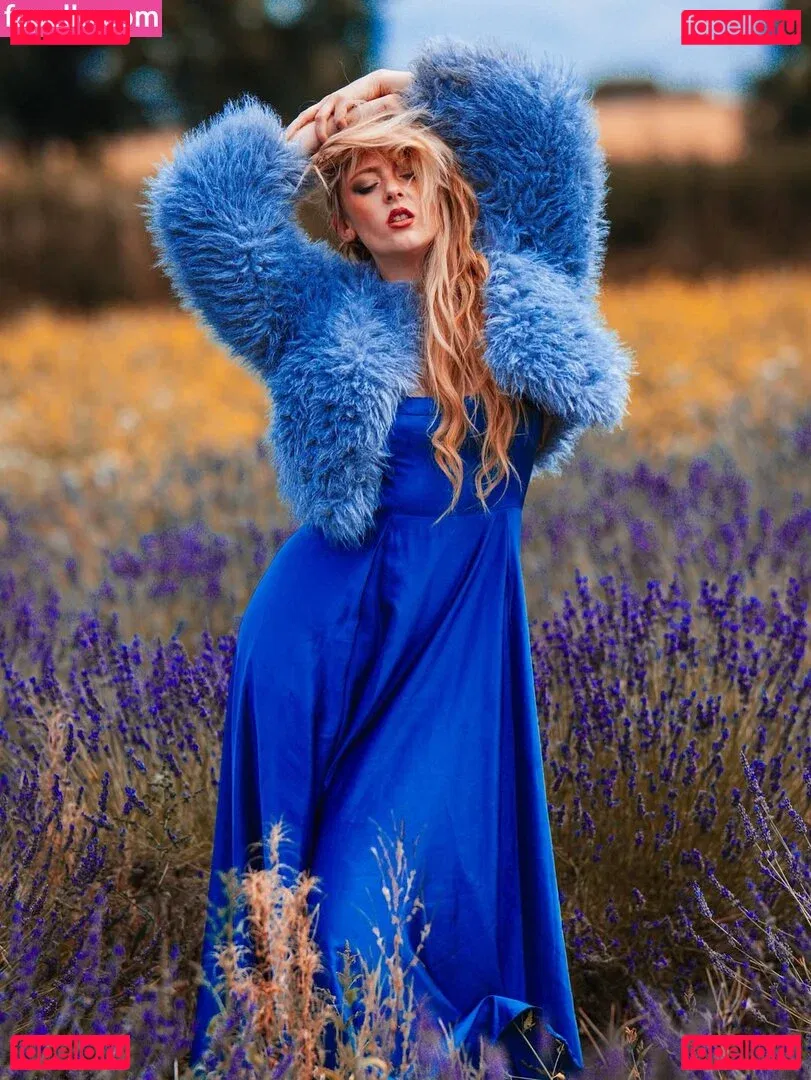 Amber Farndon Onlyfans Photo Gallery 