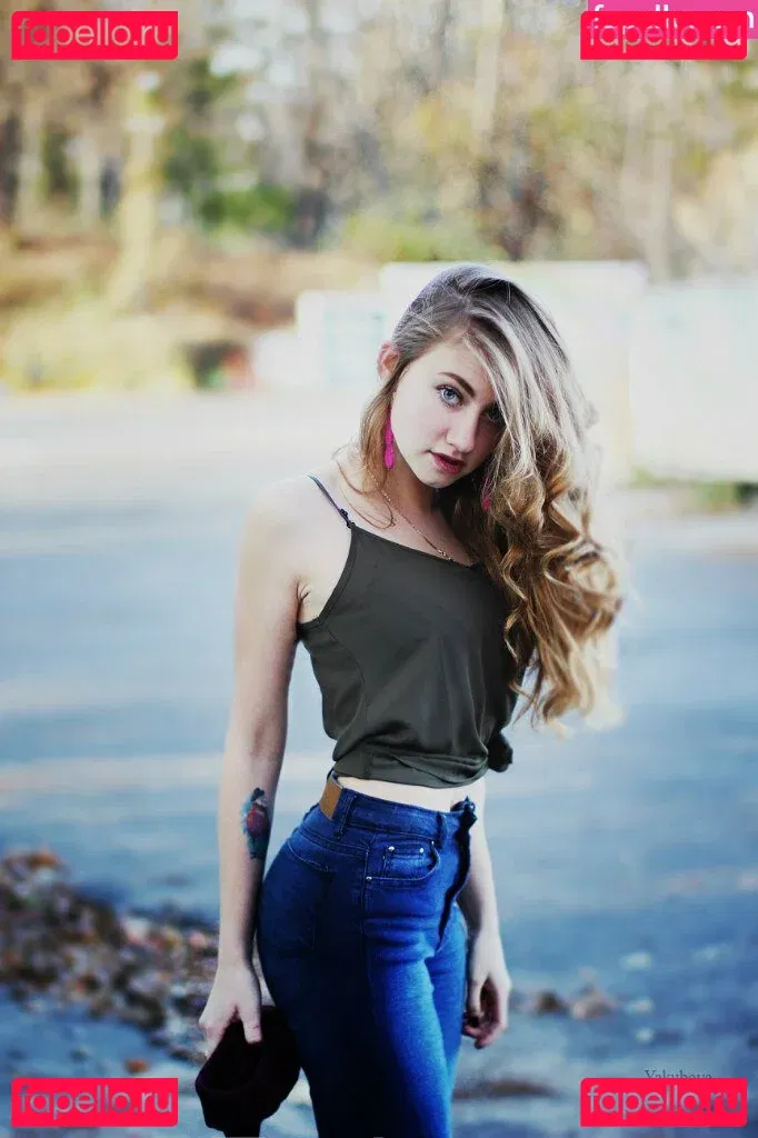 Umbird Onlyfans Photo Gallery 