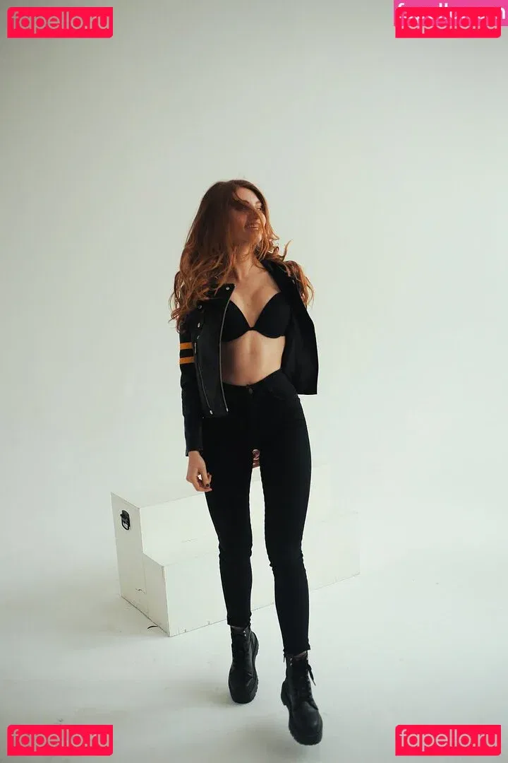 Umbird Onlyfans Photo Gallery 