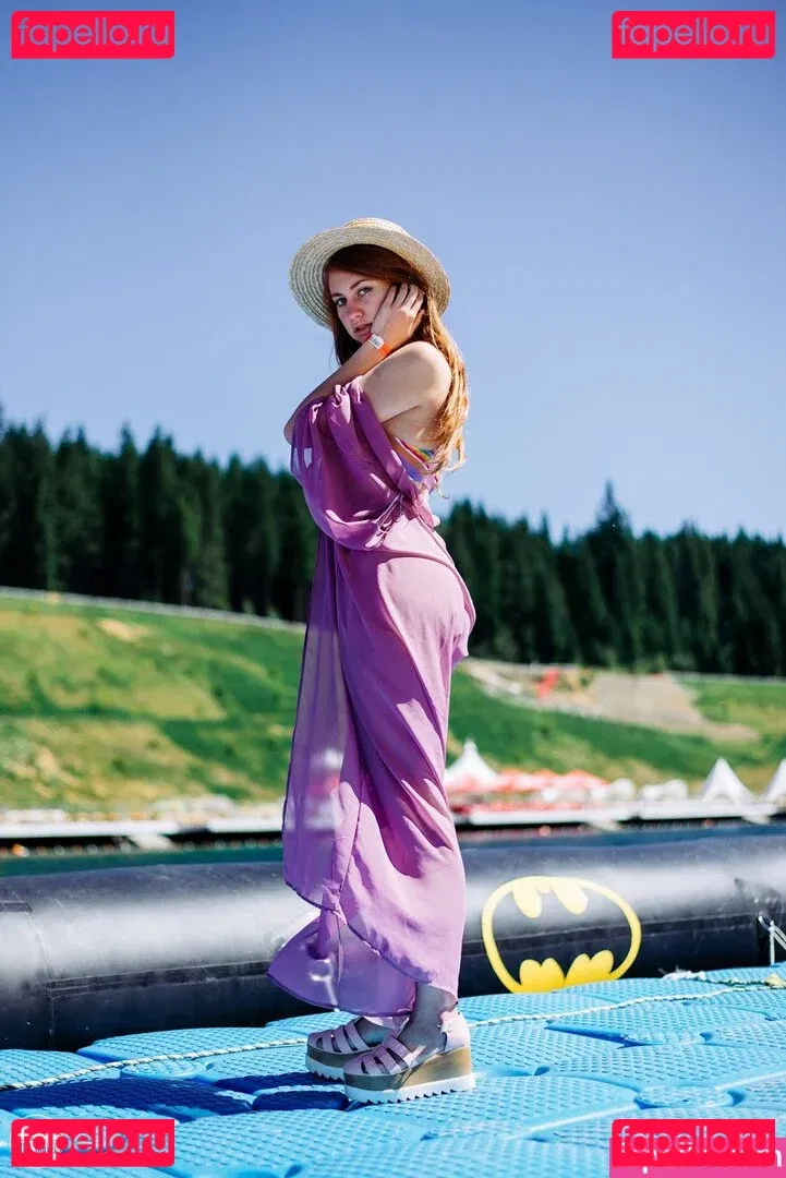 Umbird Onlyfans Photo Gallery 