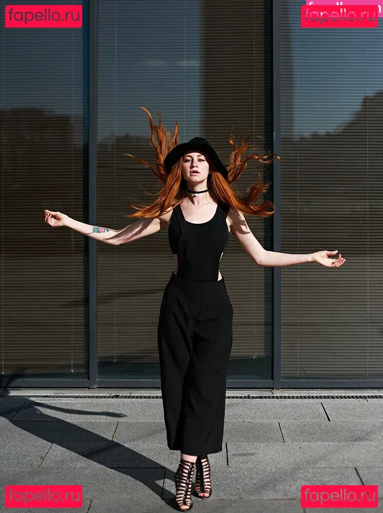 Umbird Onlyfans Photo Gallery 