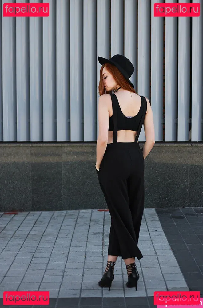 Umbird Onlyfans Photo Gallery 