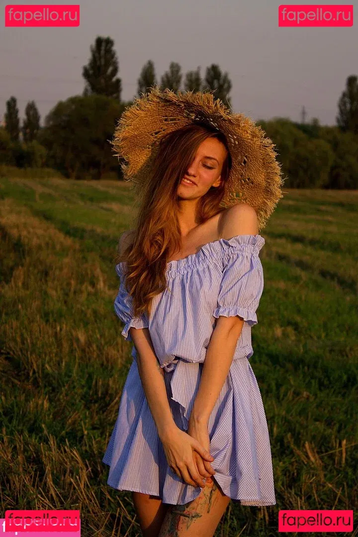 Umbird Onlyfans Photo Gallery 