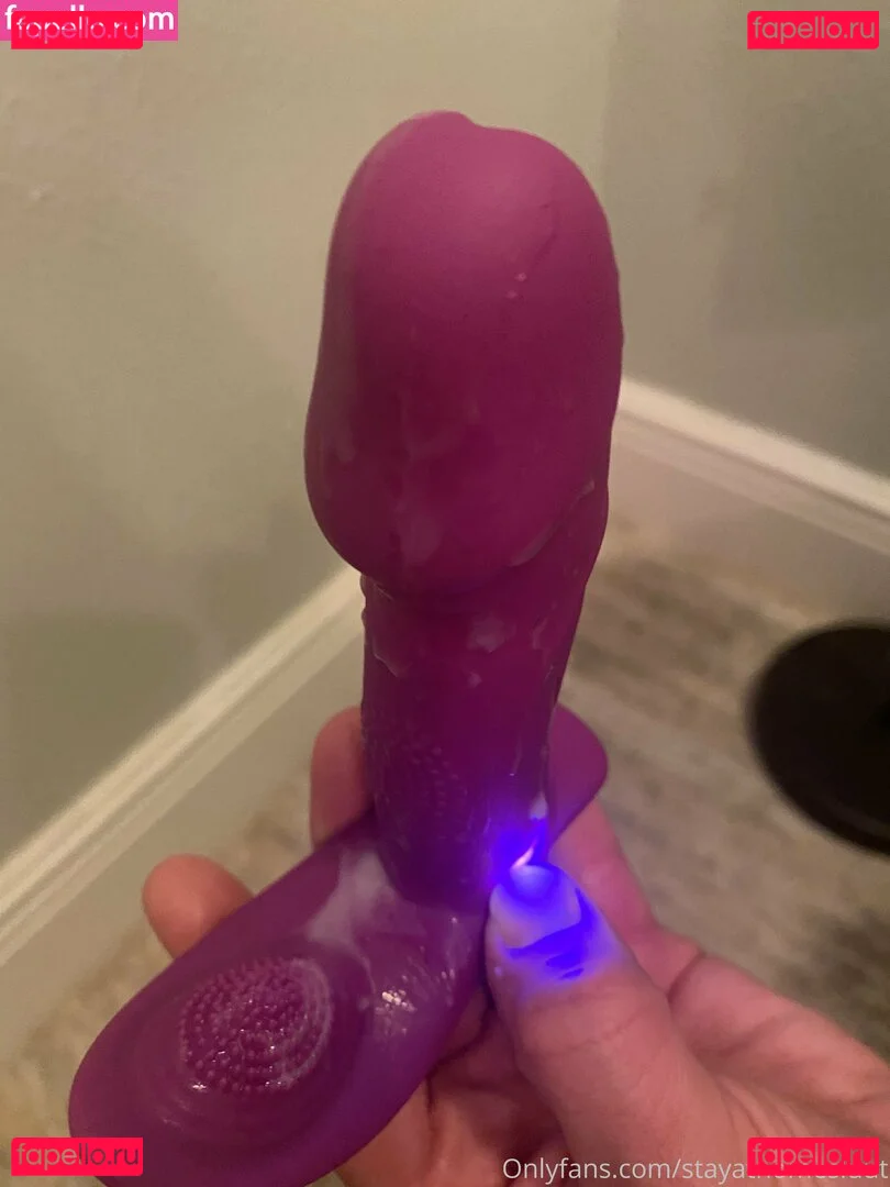 stayathomemillf Onlyfans Photo Gallery 