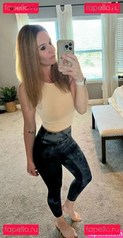 stayathomemillf Onlyfans Photo Gallery 