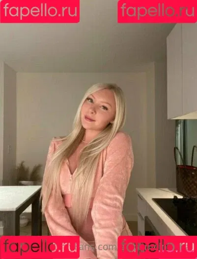 alanamelnikova Onlyfans Photo Gallery 