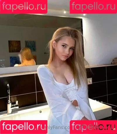 alanamelnikova Onlyfans Photo Gallery 