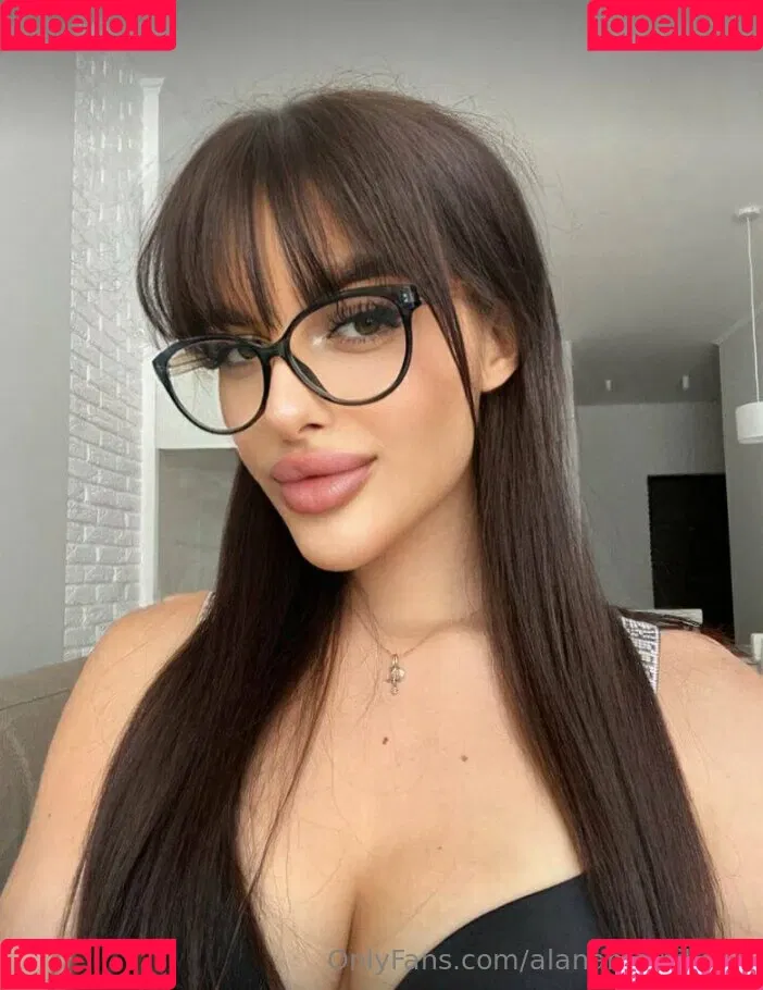alanamelnikova Onlyfans Photo Gallery 