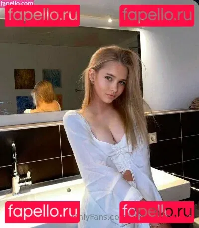 alanamelnikova Onlyfans Photo Gallery 
