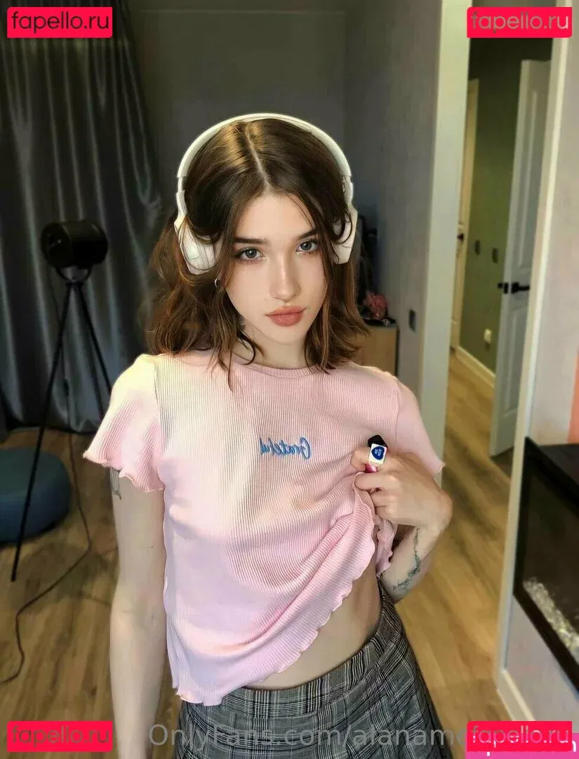 alanamelnikova Onlyfans Photo Gallery 