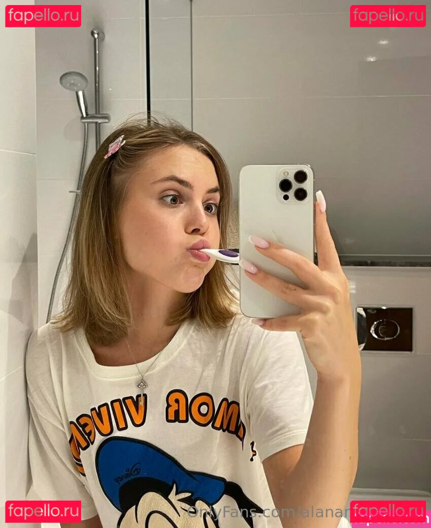 alanamelnikova Onlyfans Photo Gallery 