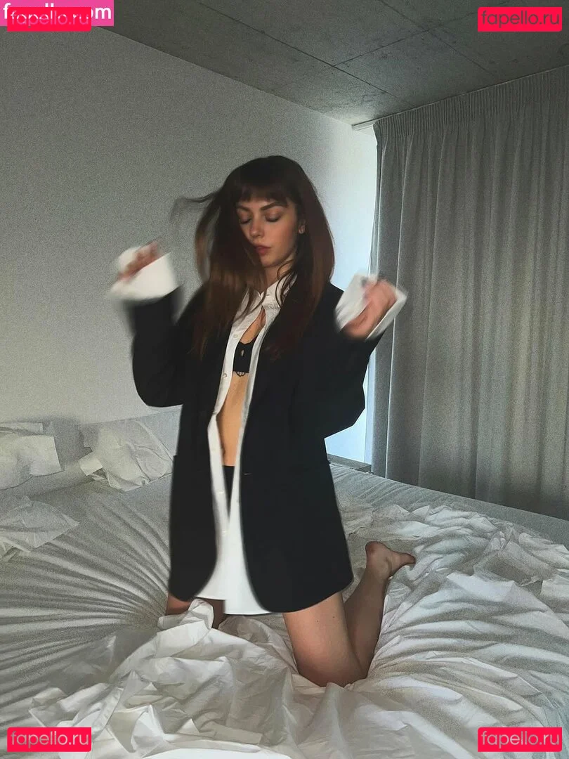 Annalisa Scarrone Onlyfans Photo Gallery 