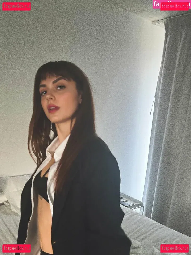 Annalisa Scarrone Onlyfans Photo Gallery 