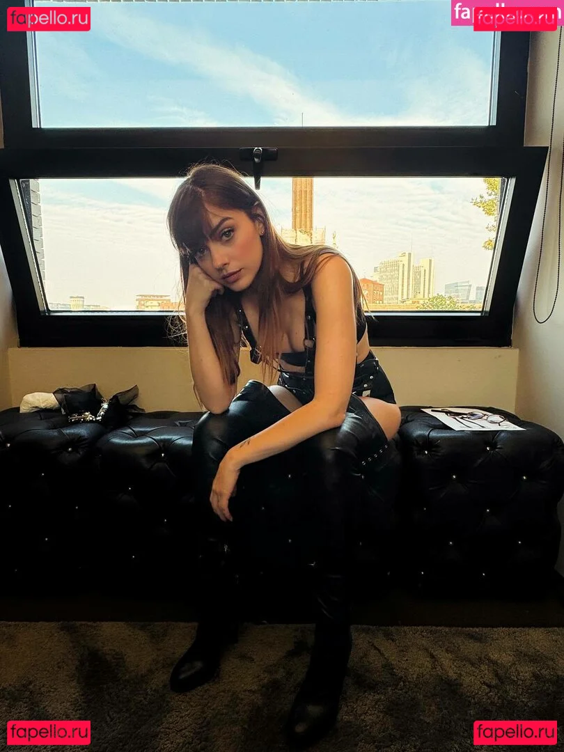 Annalisa Scarrone Onlyfans Photo Gallery 