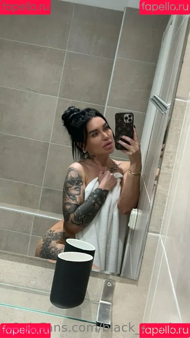 black_monica Onlyfans Photo Gallery 