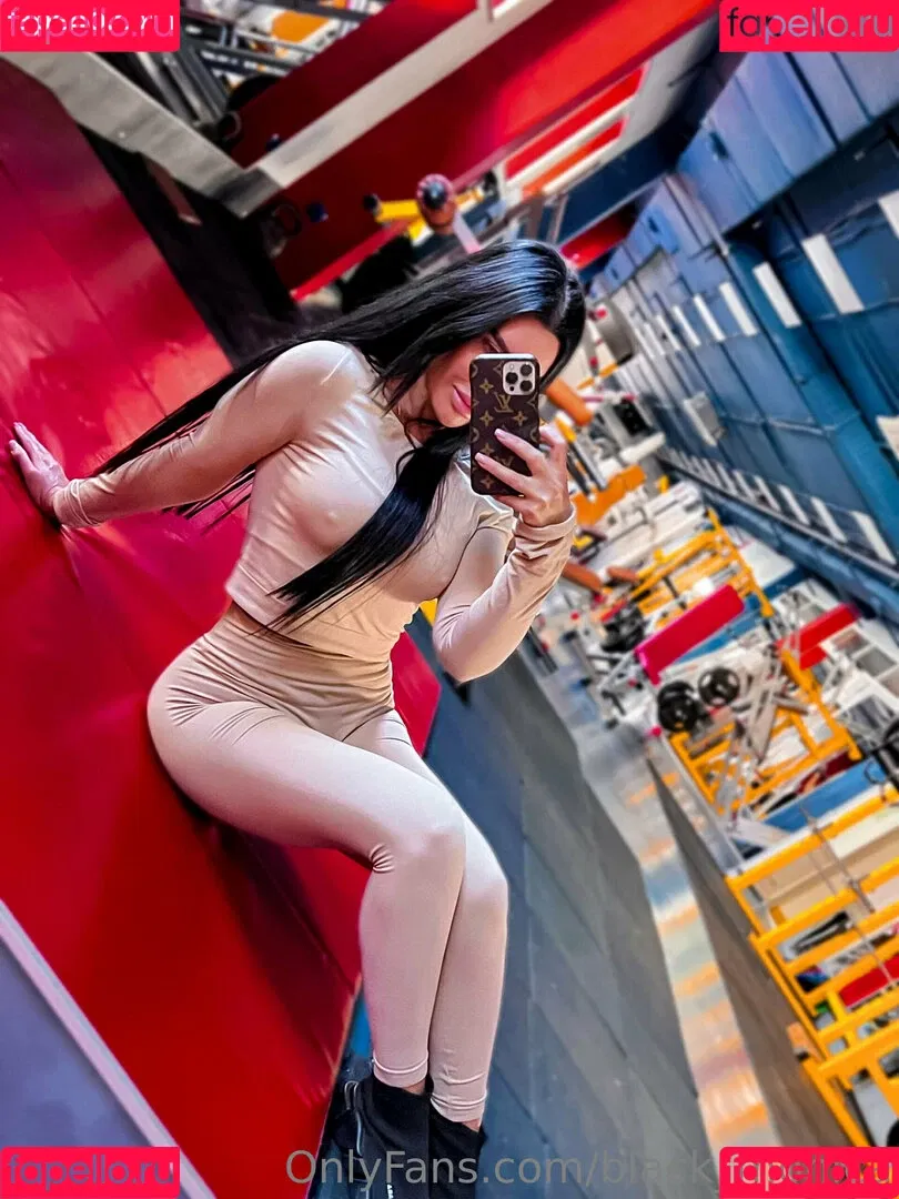 black_monica Onlyfans Photo Gallery 