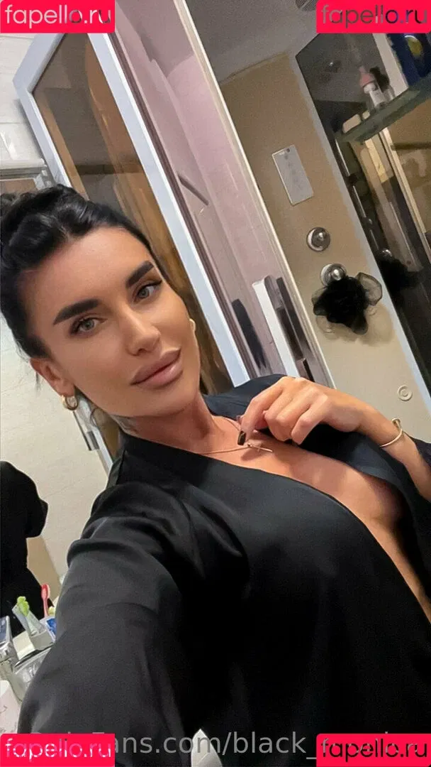 black_monica Onlyfans Photo Gallery 