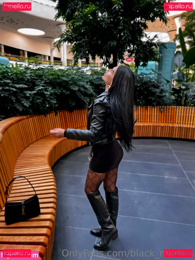 black_monica Onlyfans Photo Gallery 