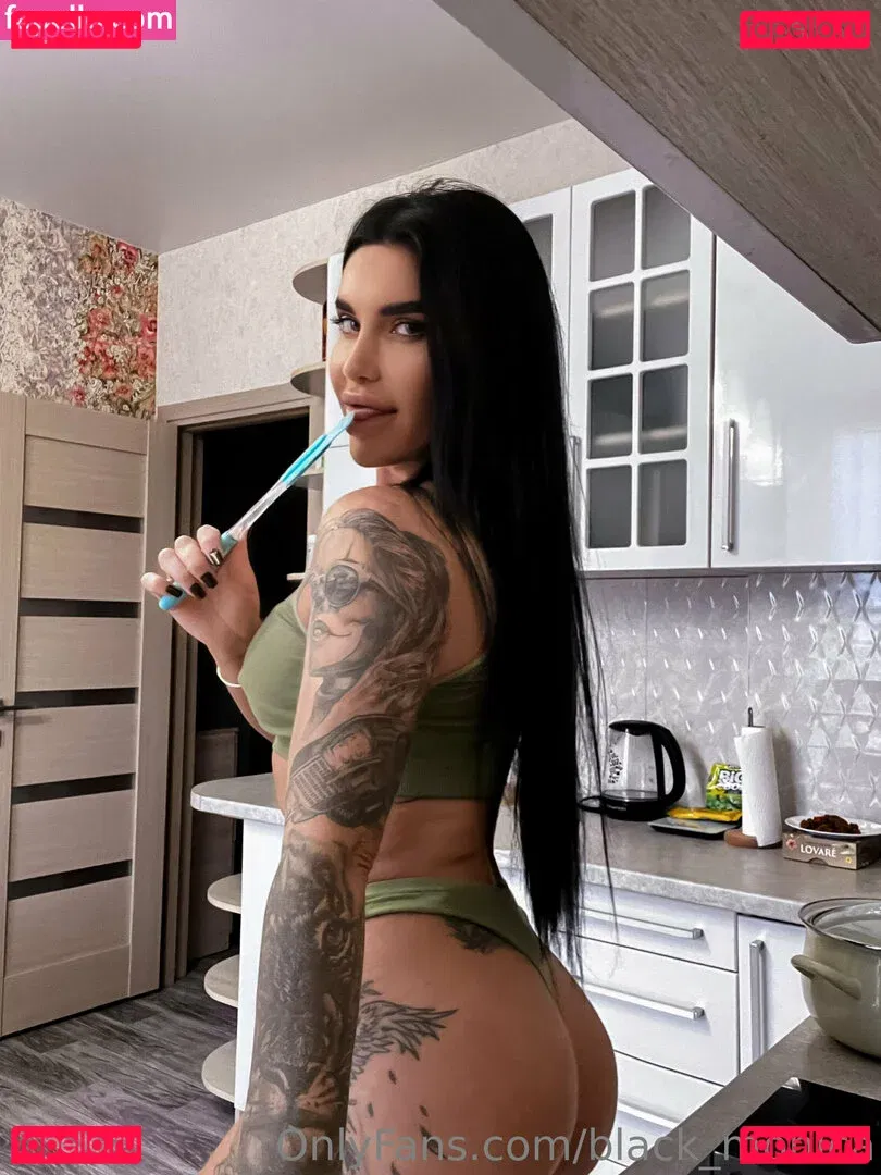 black_monica Onlyfans Photo Gallery 