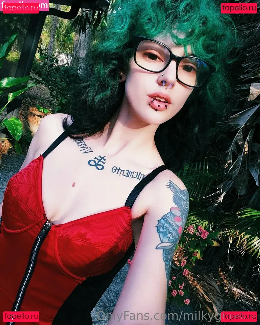 milkyghostie Onlyfans Photo Gallery 