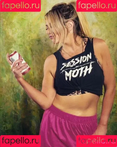 Session Moth Martina Onlyfans Photo Gallery 