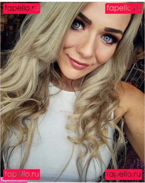 Session Moth Martina Onlyfans Photo Gallery 