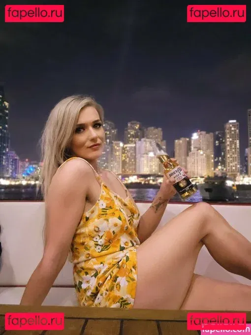 Session Moth Martina Onlyfans Photo Gallery 