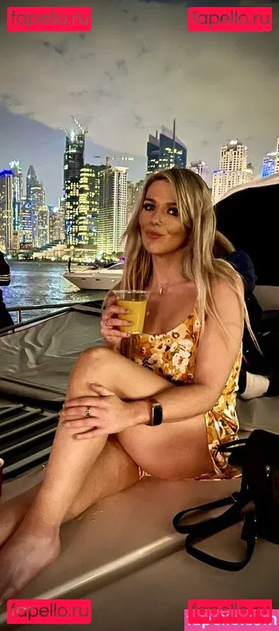 Session Moth Martina Onlyfans Photo Gallery 