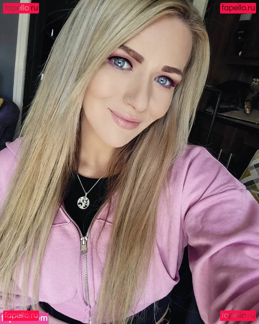 Session Moth Martina Onlyfans Photo Gallery 