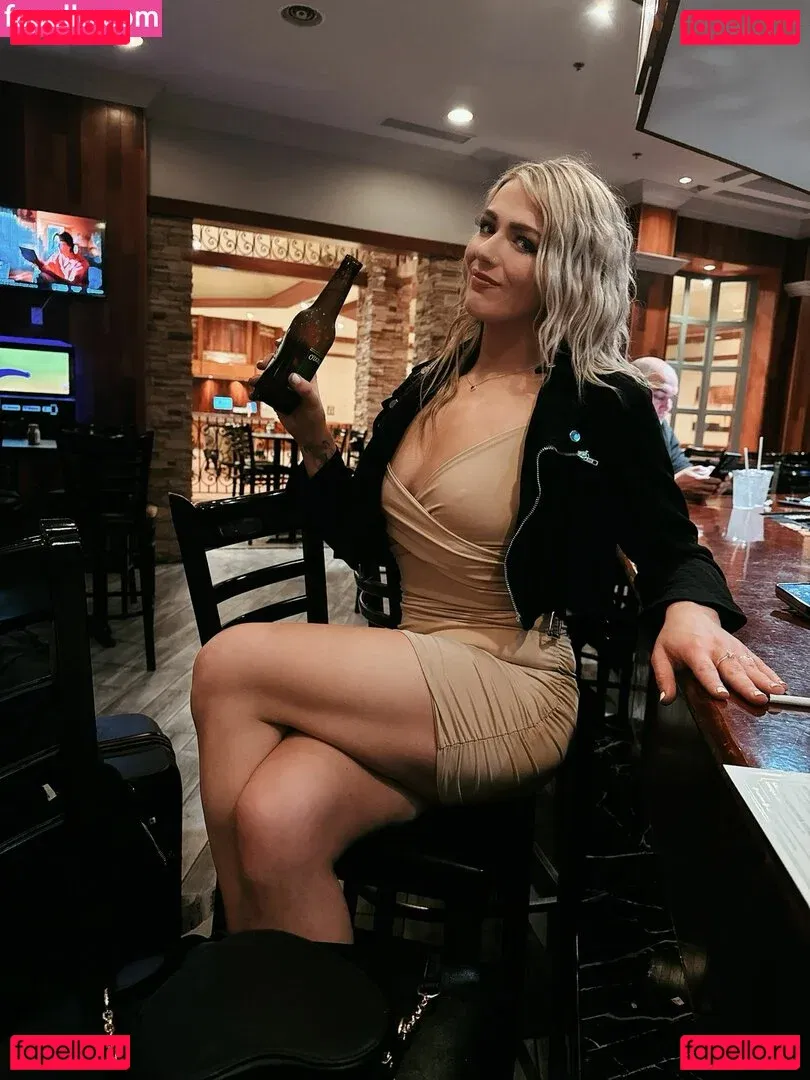 Session Moth Martina Onlyfans Photo Gallery 