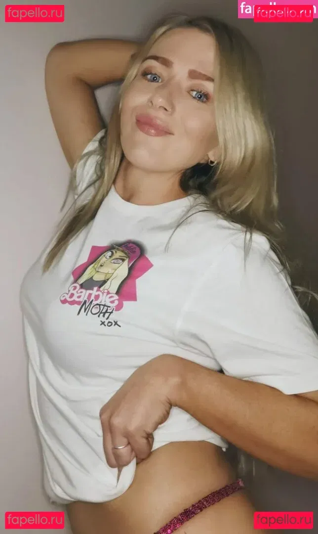 Session Moth Martina Onlyfans Photo Gallery 